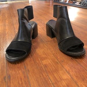 Urban Outfitters vintage black block chunky heel size 7